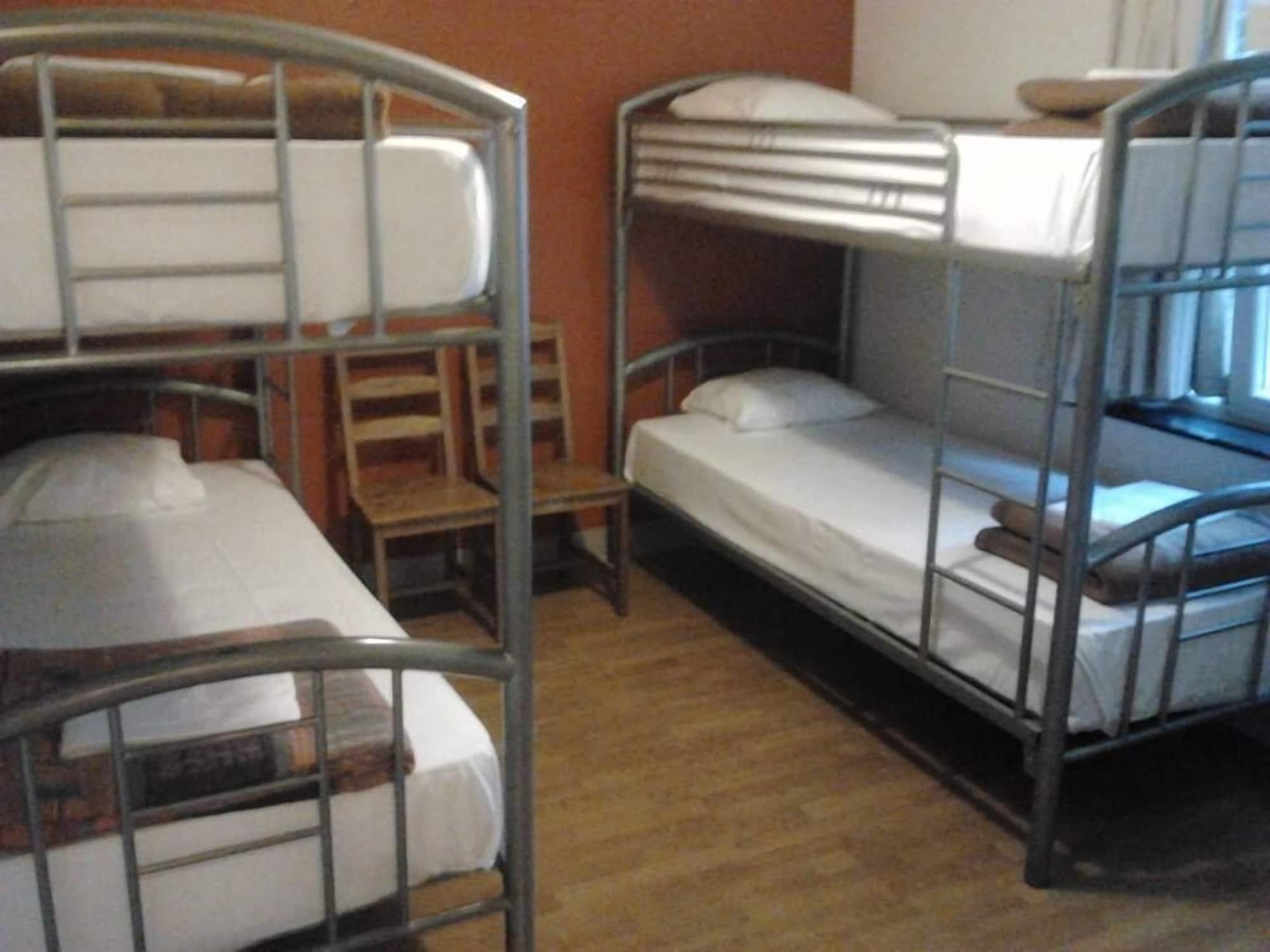 Hostel Louise 伊克塞尔 外观 照片